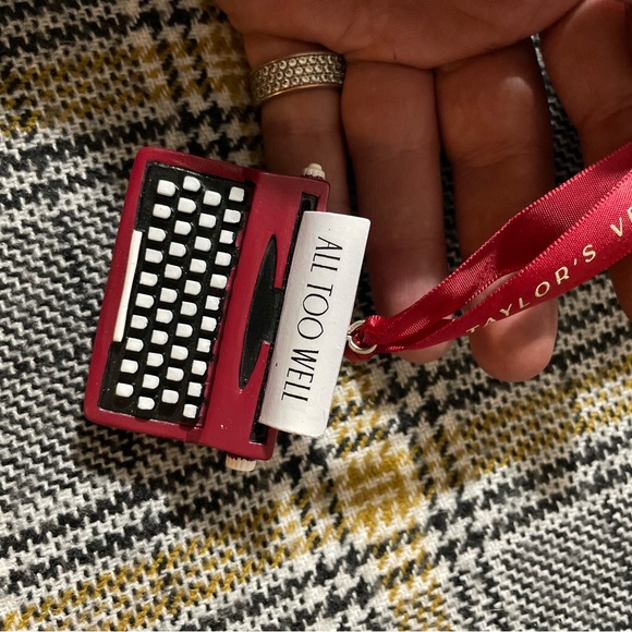 Taylor Swift Red Era All Too Well Typewriter Ornament NWT - Picture 4 of 10